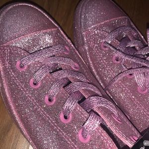 New never worn glitter pink converse sneakers